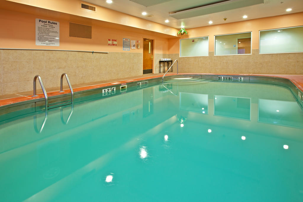 Holiday Inn Express Hotel & Suites Harrison Exteriér fotografie