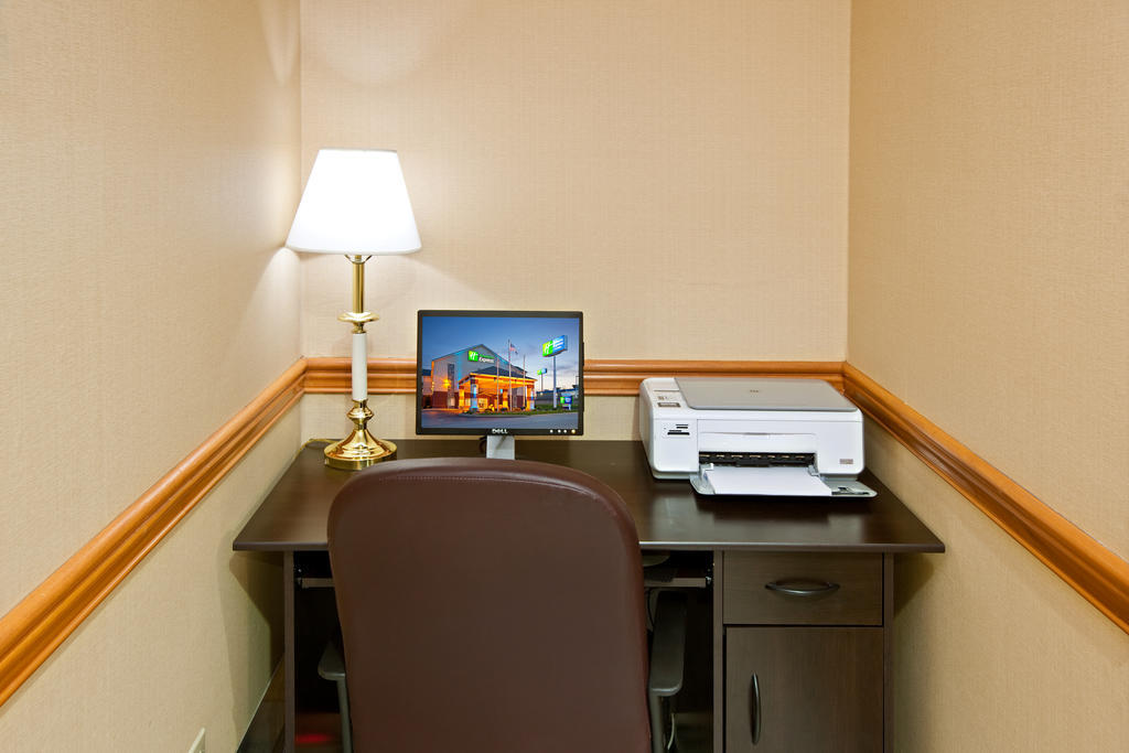 Holiday Inn Express Hotel & Suites Harrison Exteriér fotografie