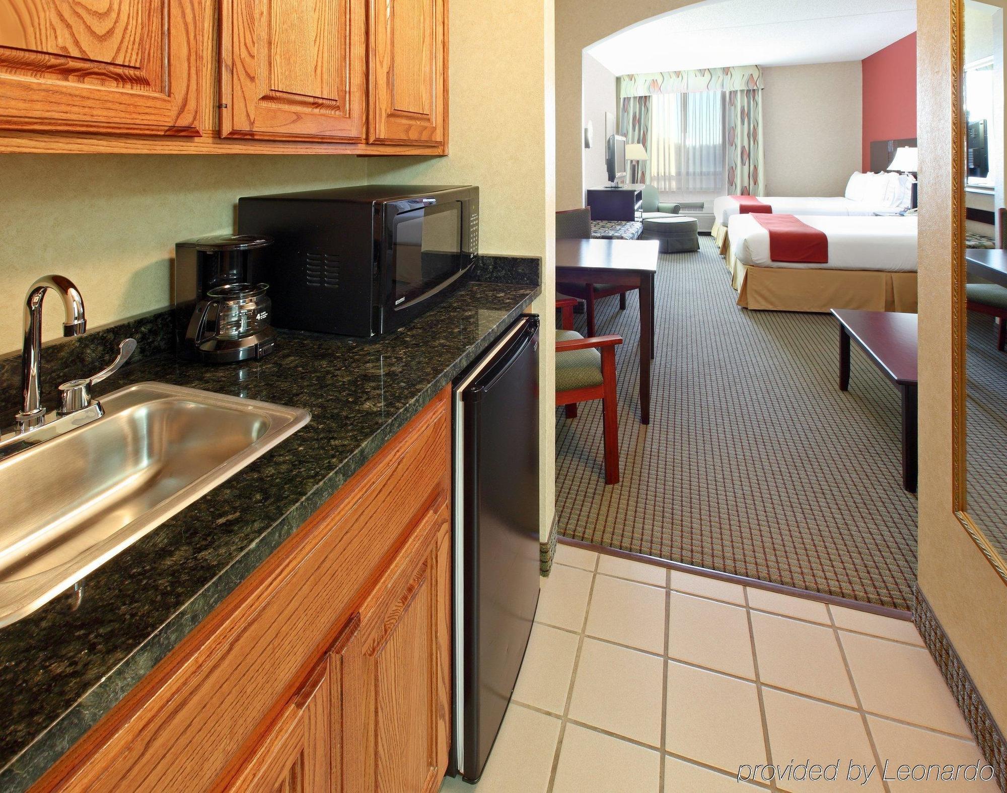 Holiday Inn Express Hotel & Suites Harrison Pokoj fotografie