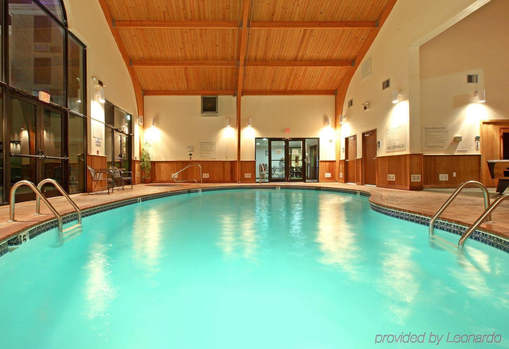 Holiday Inn Express Hotel & Suites Harrison Exteriér fotografie