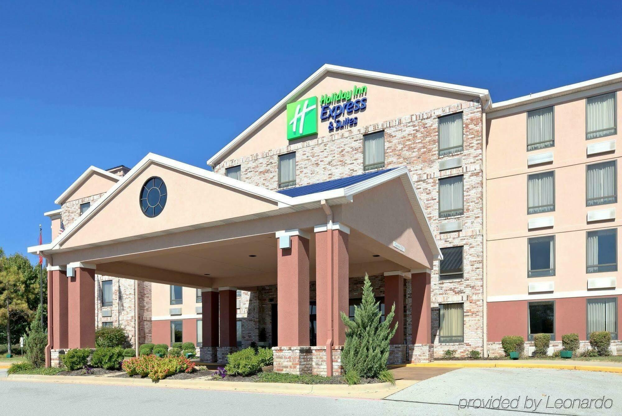 Holiday Inn Express Hotel & Suites Harrison Exteriér fotografie